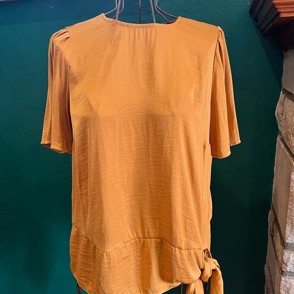 Vera Wang Amber Tie-Hem Blouse